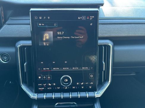 Used 2024 GMC Acadia Denali w/ Super Cruise Package image 20