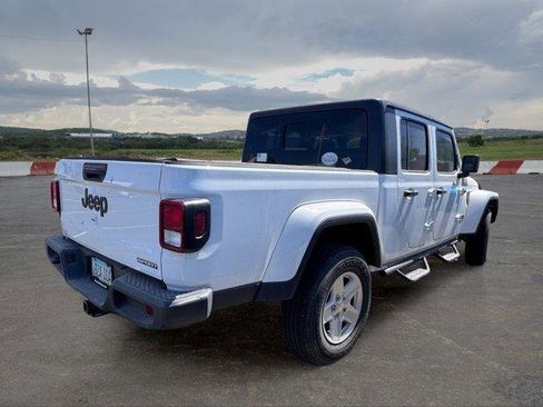 Used 2021 Jeep Gladiator Sport AWD/4WD image 3