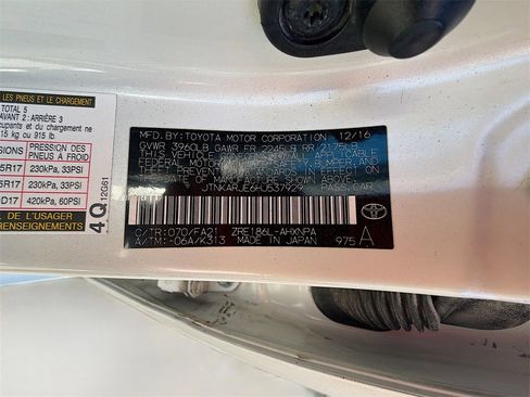 Used 2017 Toyota Corolla iM image 33