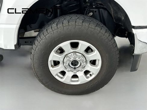 Used 2024 Ford F250 XLT w/ FX4 Off-Road Package AWD/4WD image 33
