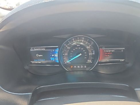 Used 2017 Ford Explorer XLT w/ Equipment Group 202A AWD/4WD image 14