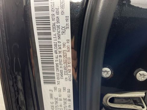 Used 2016 RAM 2500 SLT image 26