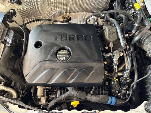 Used 2025 Buick Encore GX Preferred FWD image 31