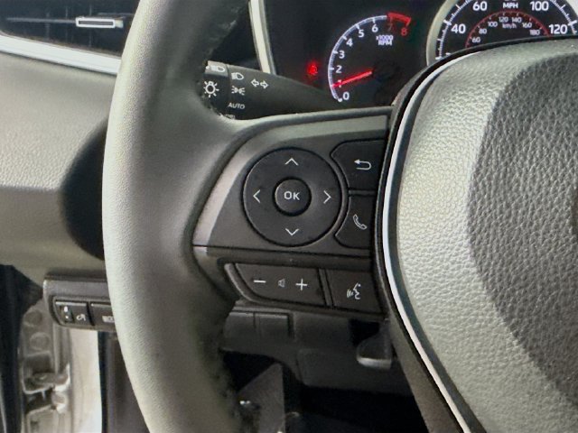 Used 2022 Toyota Corolla SE w/ SE Preferred Package FWD image 13