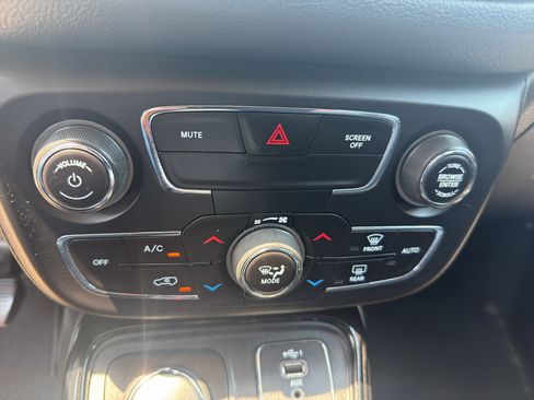 Used 2019 Jeep Compass Limited AWD/4WD image 20