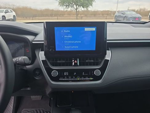 Used 2026 Toyota Corolla Cross SE image 19