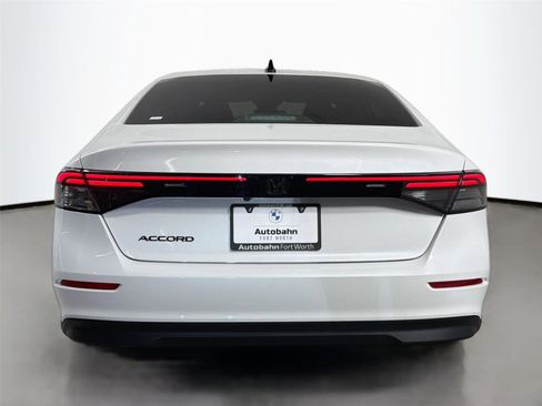 Used 2025 Honda Accord SE image 6