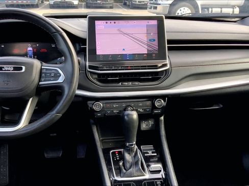 Used 2022 Jeep Compass Limited w/ (RED) Package image 6