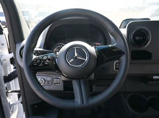 Used 2025 Mercedes-Benz Sprinter 2500 video 2