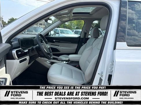 Used 2025 Kia Telluride S FWD image 15