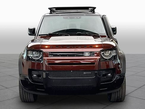 Used 2023 Land Rover Defender 130 X-Dynamic SE AWD/4WD image 4
