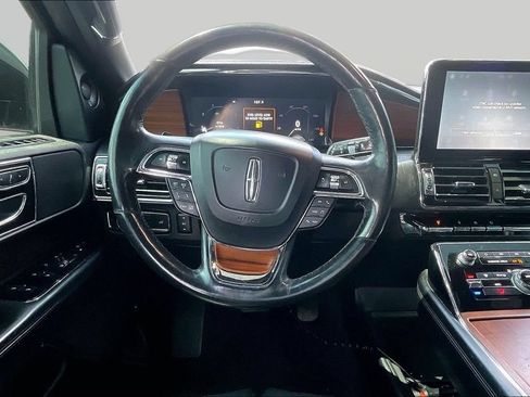 Used 2019 Lincoln Navigator L Select w/ Technology Package RWD image 5