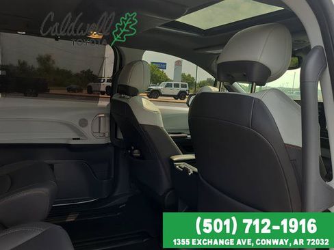 Used 2022 Toyota Sienna XSE w/ XSE Plus Package AWD/4WD image 19