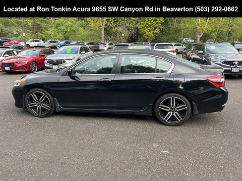 Used 2017 Honda Accord Sport image 7