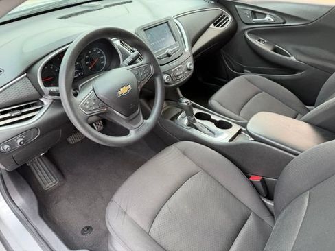 Used 2017 Chevrolet Malibu LS FWD image 10
