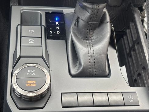 Used 2024 Toyota Tacoma TRD Sport w/ TRD Sport Upgrade Package image 11