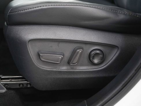 Used 2021 Toyota Highlander Platinum AWD/4WD image 29