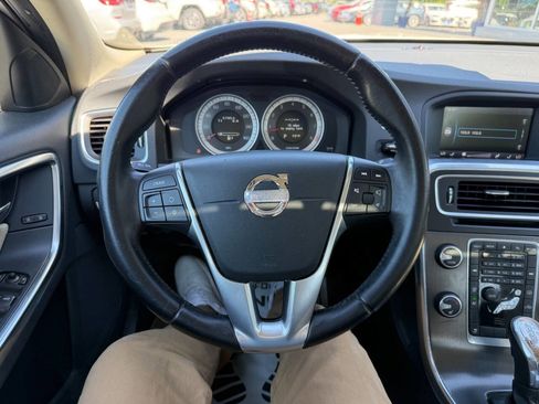Used 2013 Volvo S60 T5 AWD/4WD image 23