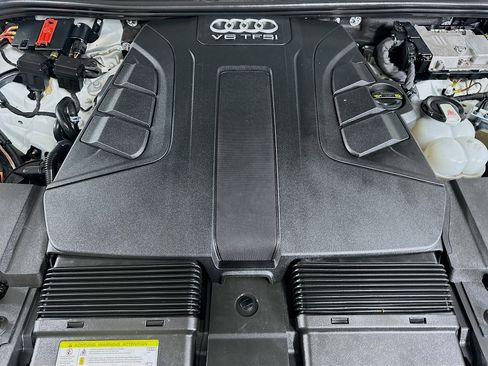 Used 2018 Audi Q7 3.0T Premium Plus image 32