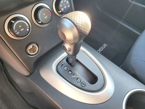 Used 2009 Nissan Rogue S image 17