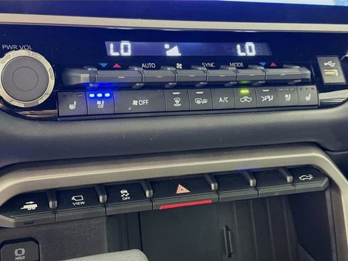 Certified 2026 Toyota Tundra Platinum AWD/4WD image 17