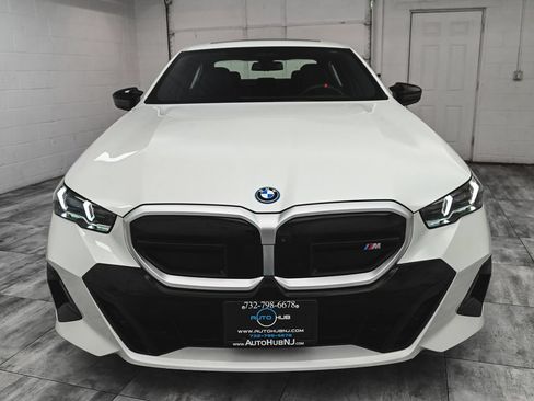 Used 2024 BMW i5 M60 w/ Premium Package AWD/4WD image 2