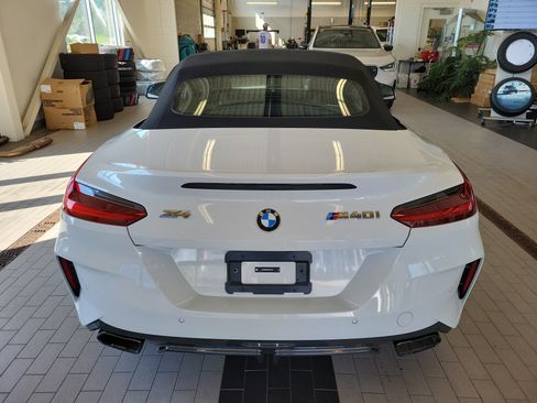 Used 2024 BMW Z4 M40i w/ Premium Package RWD image 6