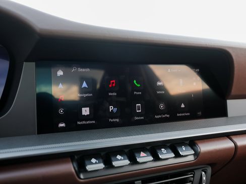 Used 2025 Porsche 911 Carrera T image 18