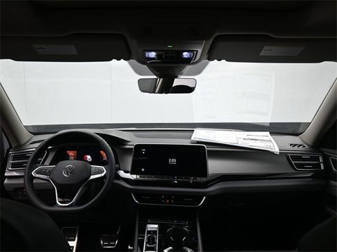 New 2026 Volkswagen Atlas Peak Edition image 10