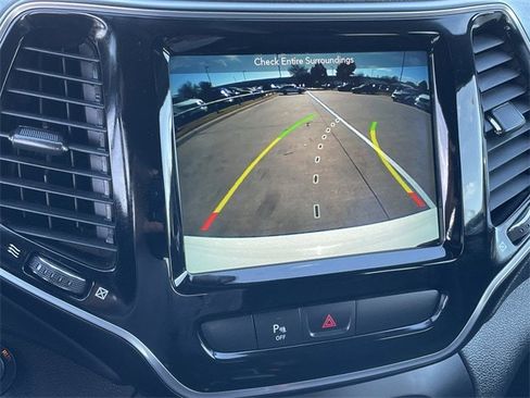 Used 2019 Jeep Cherokee High Altitude image 17