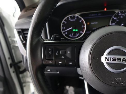 Used 2021 Nissan Rogue SV w/ Premium Package image 39