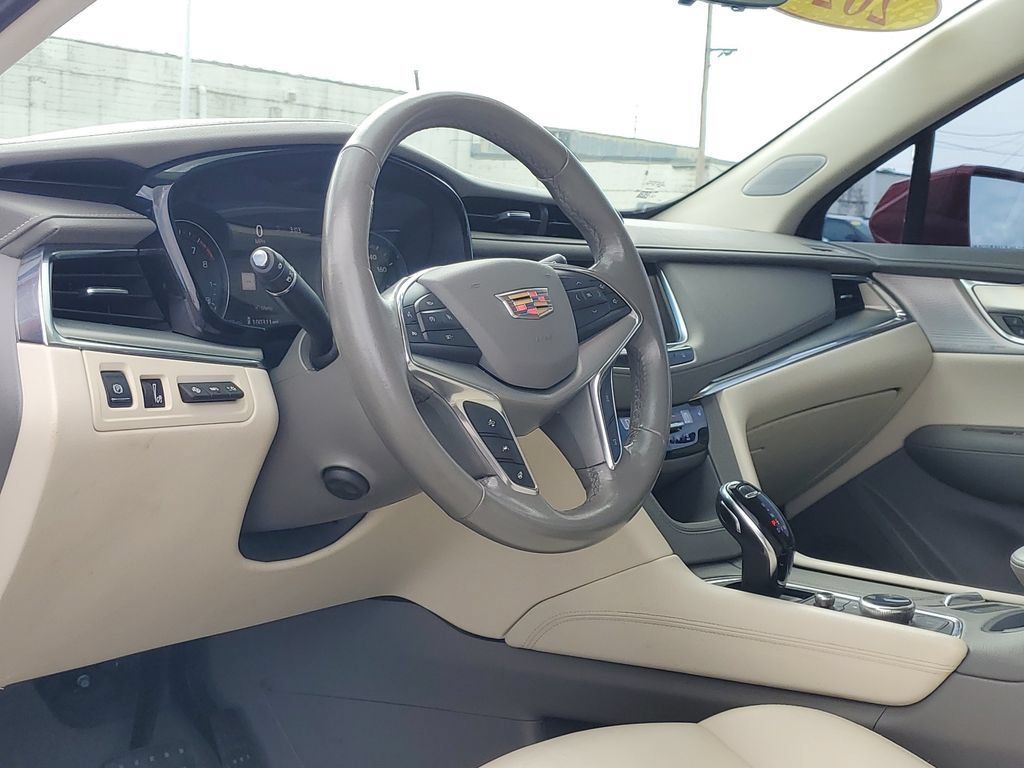 Used 2020 Cadillac XT5 Premium Luxury FWD image 21