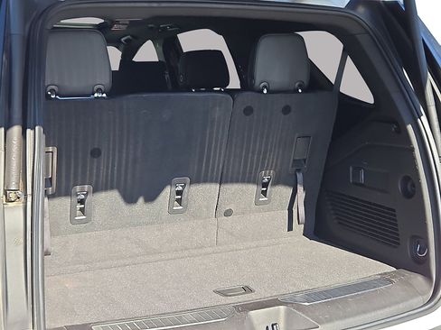 Used 2021 Chevrolet Tahoe Z71 w/ Rear Media and Nav Package image 8