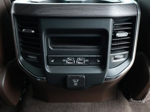 Used 2025 RAM 1500 Laramie AWD/4WD image 31