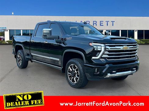 Used 2024 Chevrolet Silverado 2500 High Country w/ High Country Premium Package AWD/4WD image 1
