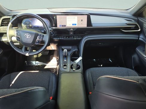 Used 2023 Toyota Crown AWD/4WD image 14