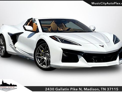 Used 2024 Chevrolet Corvette Z06 image 1