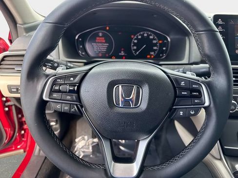 Used 2018 Honda Accord Touring image 23