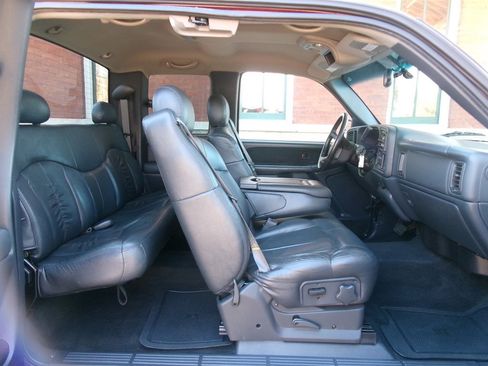 Used 1999 Chevrolet Silverado 1500 LS w/ Firm Ride Suspension Pkg RWD image 17