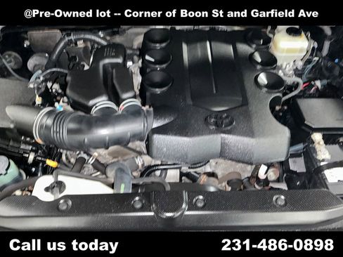 Used 2016 Toyota 4Runner Limited AWD/4WD image 9