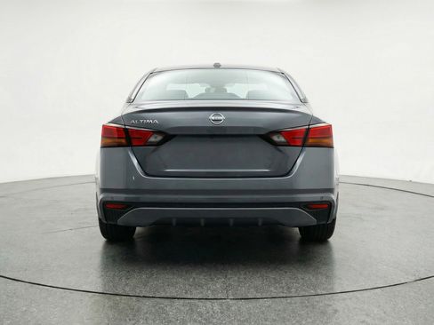 Used 2025 Nissan Altima 2.5 SV image 7