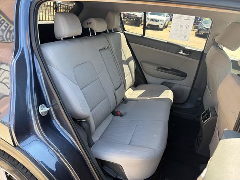 Used 2019 Kia Sportage LX FWD image 27