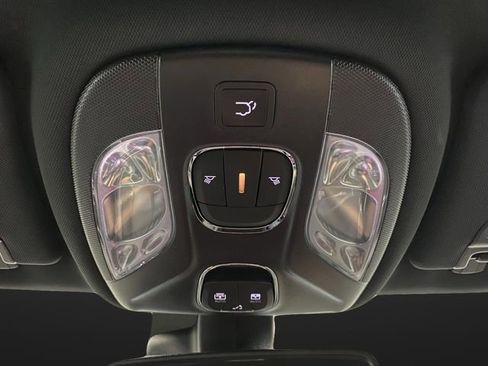 New 2025 Jeep Compass Latitude w/ Sun & Sound Group image 26