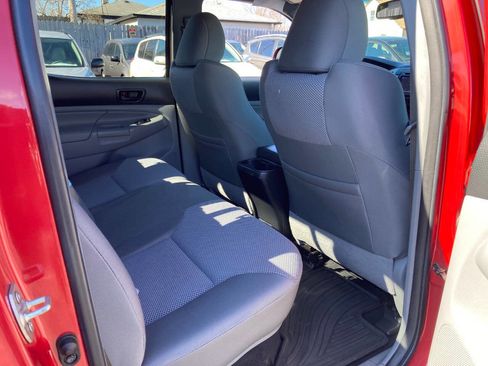 Used 2013 Toyota Tacoma V6 4x4 4dr Double Cab 5.0 ft S image 34