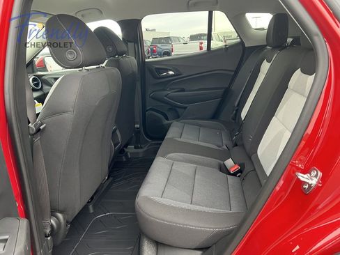 New 2026 Chevrolet Trax LS w/ LS Convenience Package FWD image 9