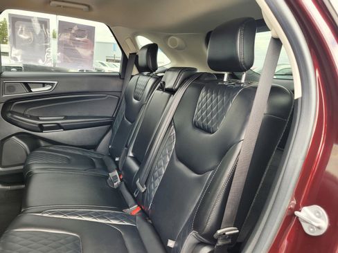 Used 2023 Ford Edge Titanium AWD/4WD image 12
