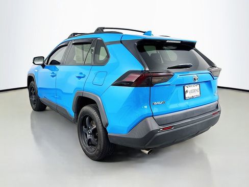 Used 2021 Toyota RAV4 LE AWD/4WD image 7