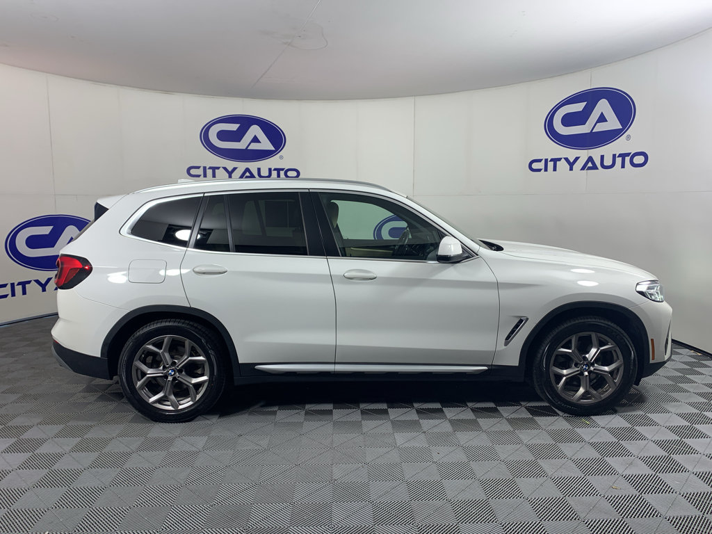 Used 2022 BMW X3 xDrive30i w/ Convenience Package AWD/4WD image 2
