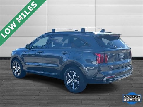 Used 2022 Kia Sorento EX w/ Panoramic Sunroof Package image 5