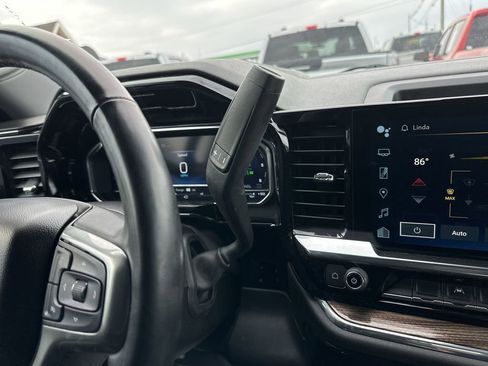 Used 2024 Chevrolet Silverado 1500 LT image 19